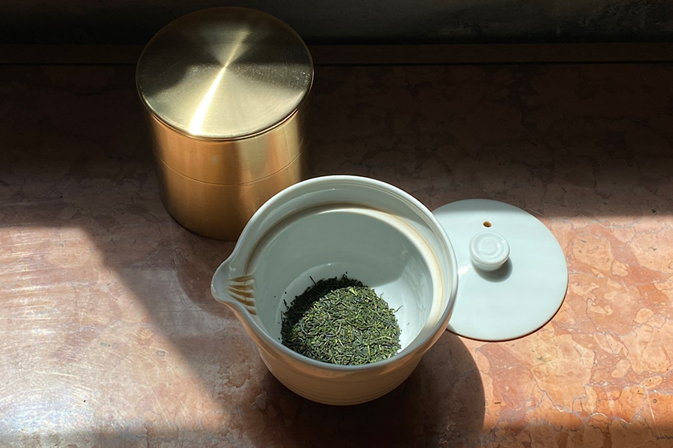 茶筒の開化堂   真鍮 取込盆用 茶葉付テスト
